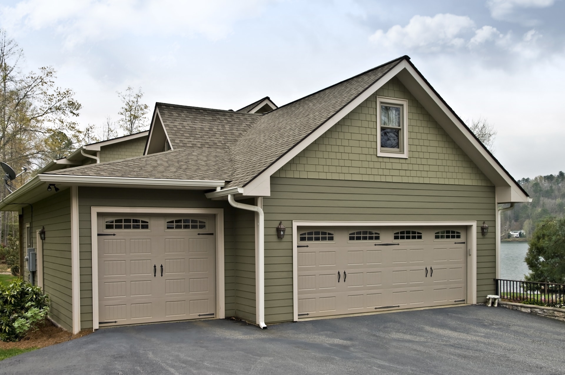 Read more about the article Elite Garage Door Installer Ormond-by-the-Sea FL