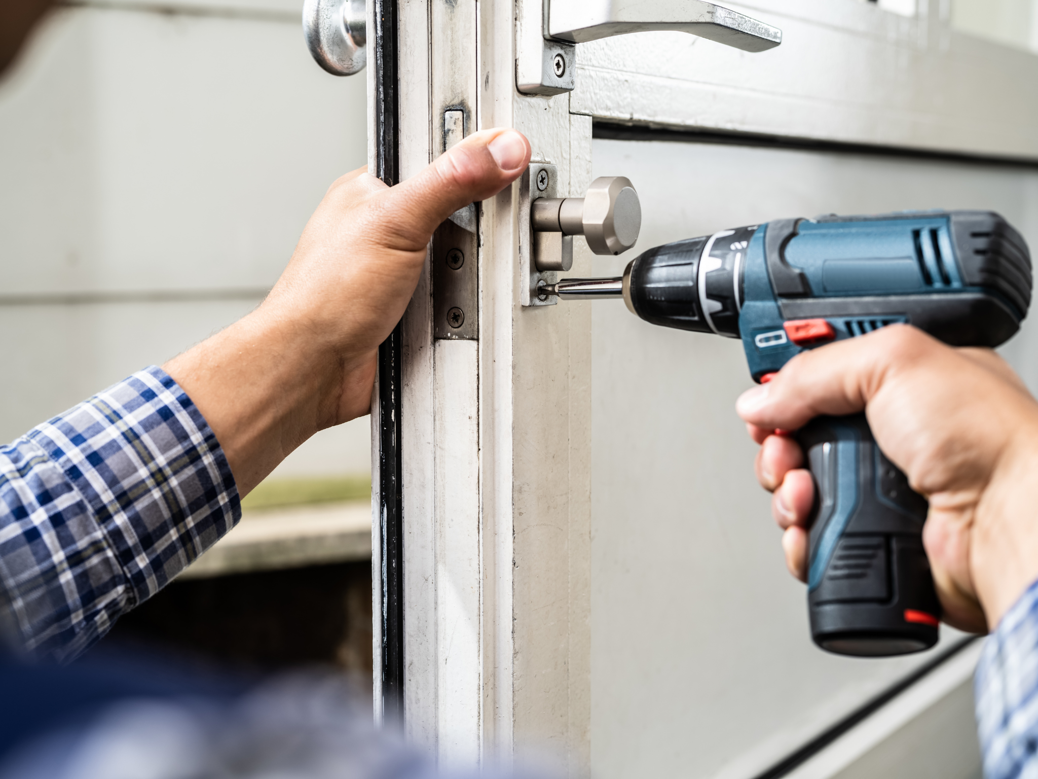 Read more about the article Ponce Inlet Emergency Garage Door Repair: 24/7 Expert Service
