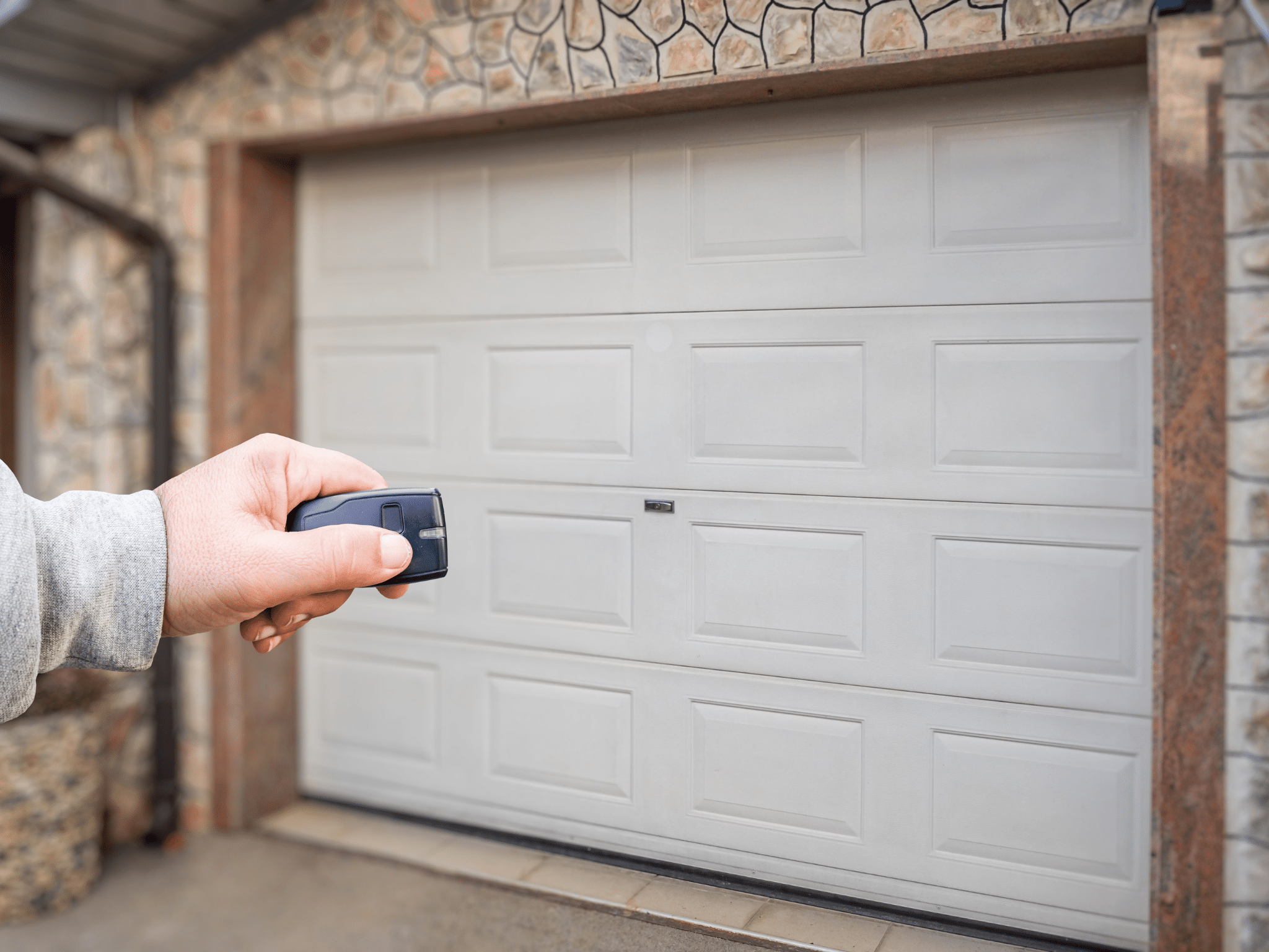 Read more about the article Winter Garden Garage Door Opener Services by Local Experts