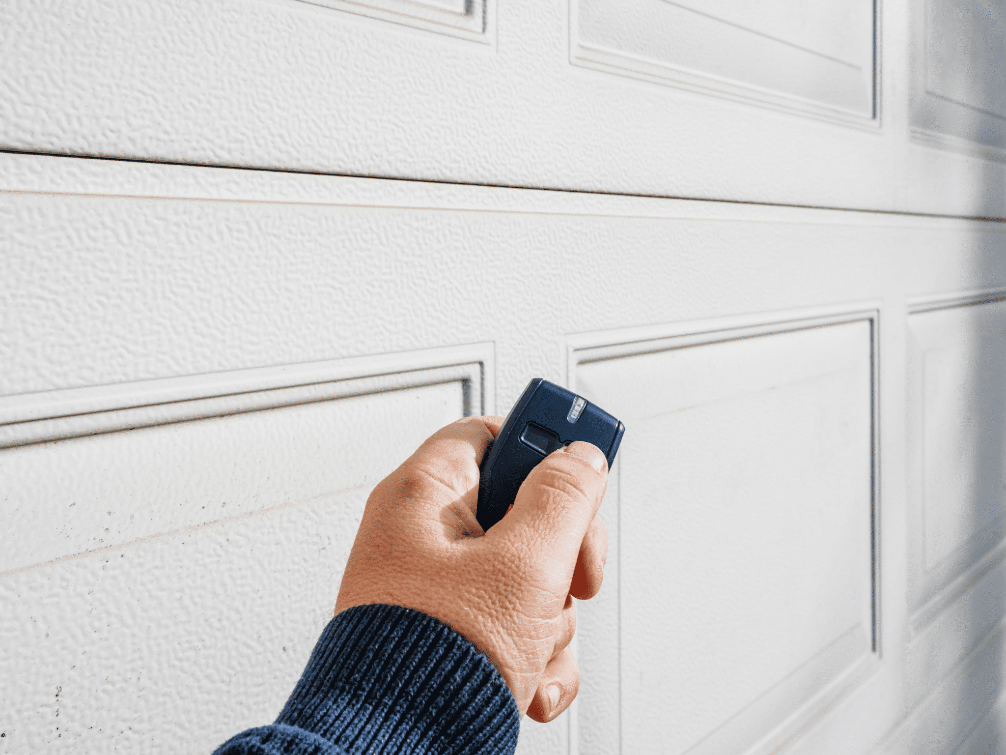 Read more about the article Zellwood Garage Door Opener Services by Local Experts